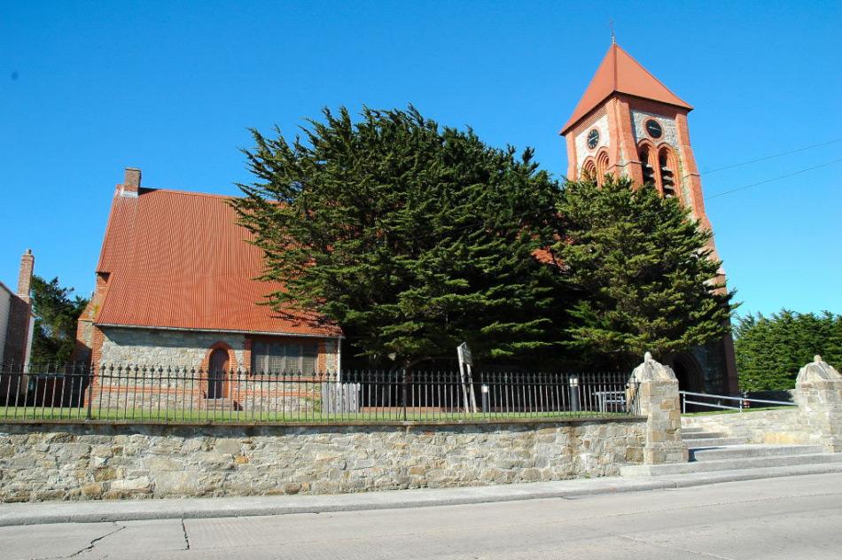 Die Christ Church Cathedral in Stanley, Falklandinseln, gilt als die südlichste Kathedrale der Welt. Bild: Michael Wenger
