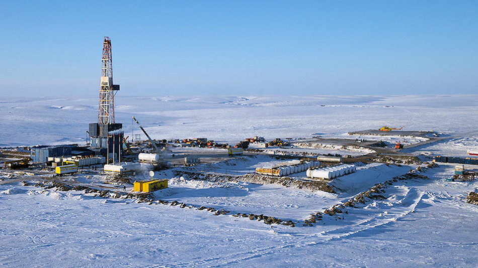 Die arktischen Ölmengen entlang der russischen Nordmeerküste gehören zu den grössten noch nicht ausgebeuteten Quellen weltweit. Trotz des niedrigen Preisstandes hat Russland die Förderung in diesen Gebieten ausgeweitet. Bild: Sputnik