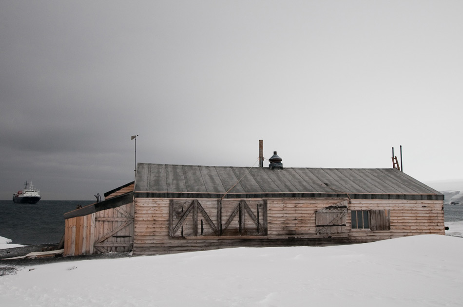 Dies ist die legendäre Hütte von Robert F. Scott