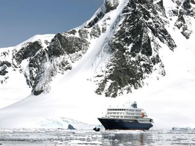 Die MS Hondius in der Antarktis (© Oceanwide Expeditions)