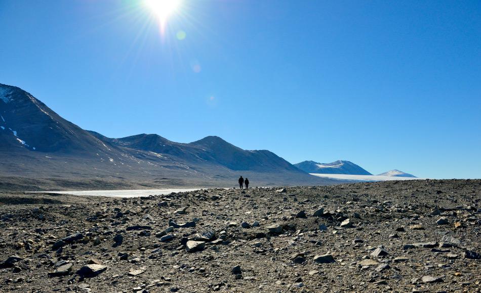 Der trockenste und ungastfreundlichste Ort Antarktikas sind die Dry Valleys im Rossmeergebiet, nahe der Station McMurdo. Die klimatischen Bedingungen sind so hart, dass sich nicht einmal Eis bilden kann. Daher sind die TÃ¤ler die grÃ¶ssten eisfreien Gebiete des gesamten Kontinents. Bild: Michael Wenger