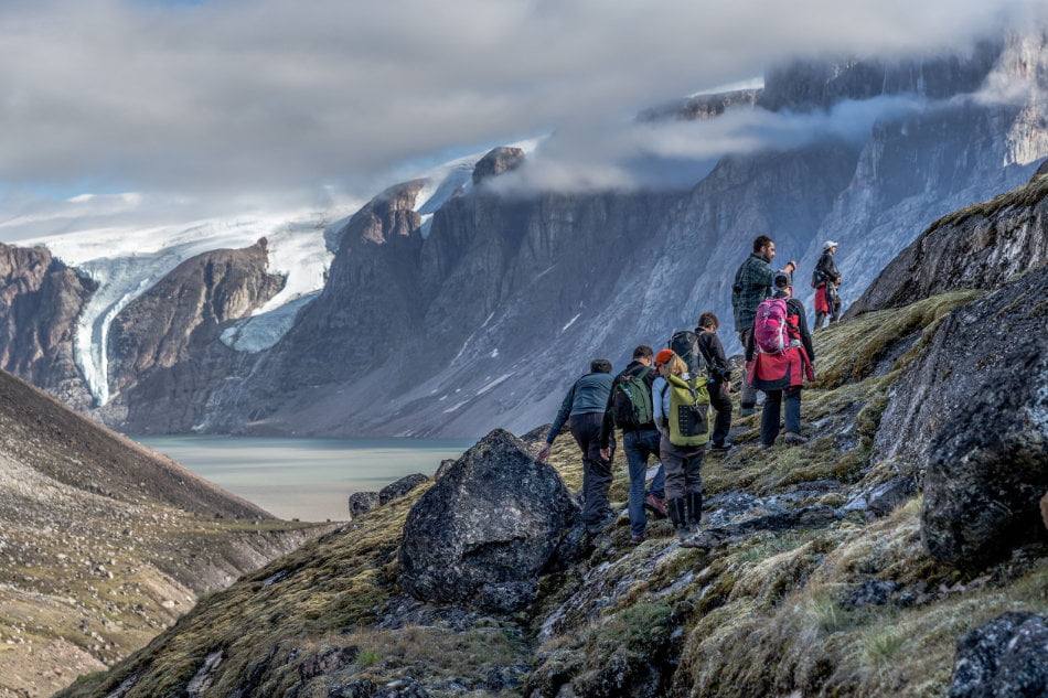Fjorde, Berge und Gletscher bieten immenses Potential fÃ¼r den Tourismus. (Foto: Roger Pimenta, OneOcean Expeditions)