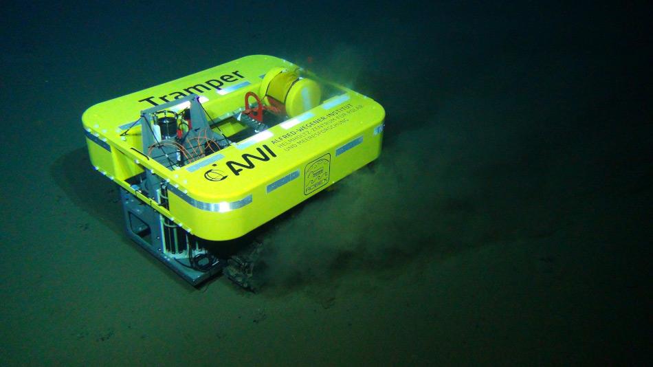 Das AUV âTramperâ ist ein autonomes Unterwasserfahrzeug und wird ein ganzes Jahr im Tiefseegebiet âHausgartenâ des AWI im Arktischen Ozean verbringen Picture: Team GEOMAR