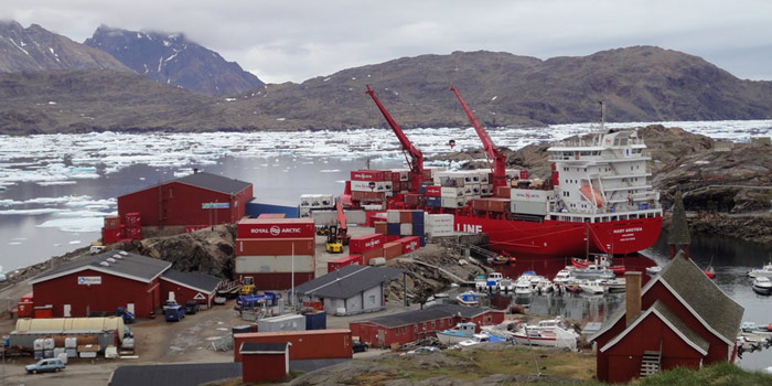 Royal_Arctica_im_Hafen